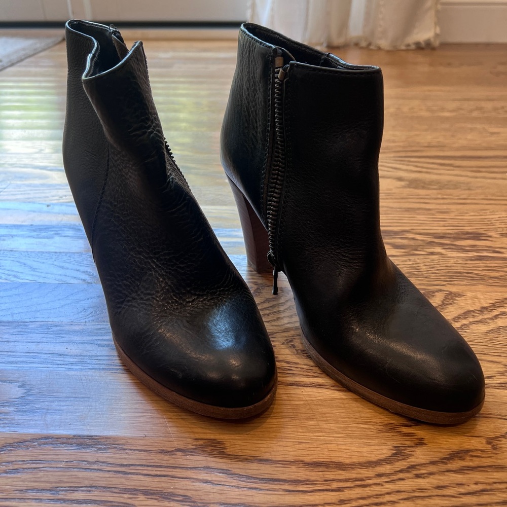 Zipper Italian Leather Heeled Boots